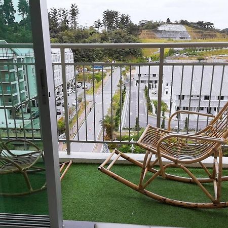 W6Warmstay@Goldenhills/3Rpenthouse/Wifi/Pasarmalamview/2Carpark Бринчанг Екстериор снимка